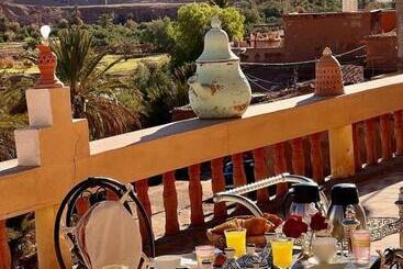 تختخواب و صبحانه L Oasis Du Bonheur