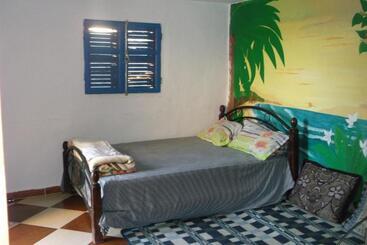مبيت وإفطار Laverie Du Soleil Surf House