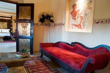 تختخواب و صبحانه Le Temple Des Arts
