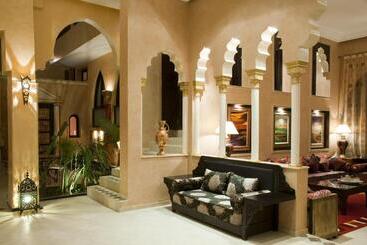 تختخواب و صبحانه Le Temple Des Arts