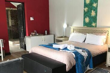 تختخواب و صبحانه Muco Guest House