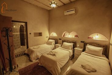 تختخواب و صبحانه Riad Mamouche