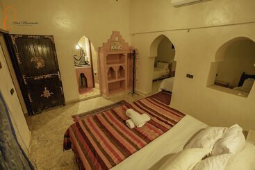 تختخواب و صبحانه Riad Mamouche