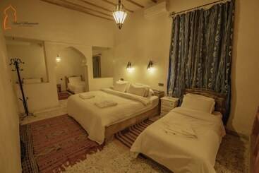 تختخواب و صبحانه Riad Mamouche