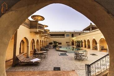 تختخواب و صبحانه Riad Mamouche