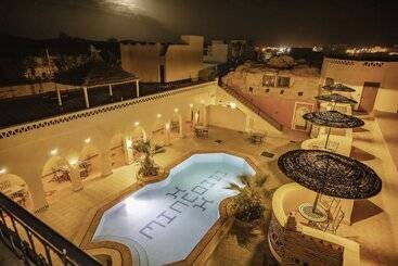 تختخواب و صبحانه Riad Mamouche