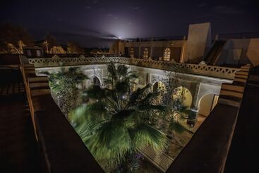 تختخواب و صبحانه Riad Mamouche