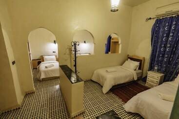 تختخواب و صبحانه Riad Mamouche