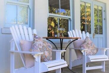 تختخواب و صبحانه Villa Blu Guesthouse