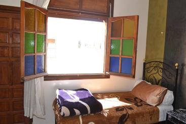 هتل Hôtel Restaurant Ali
