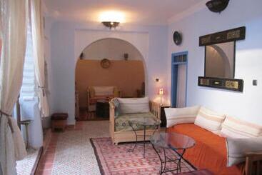 هتل Hôtel Ras El Maa