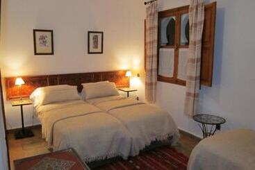 هتل Hôtel Ras El Maa
