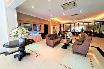Otel Merdeka