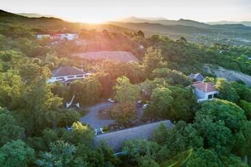 בית מלון כפרי Sheppard Boutique