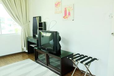 مُتل Natol Homestay   Kuching