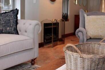 The Rose Cottage B&b