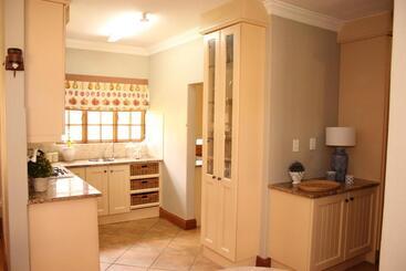 The Rose Cottage B&b