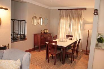 The Rose Cottage B&b