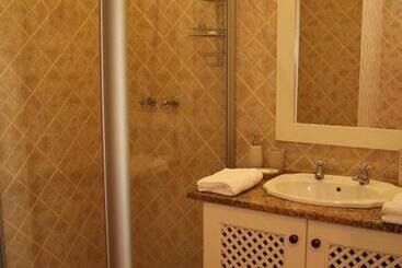 The Rose Cottage B&b