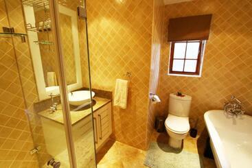 The Rose Cottage B&b