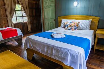 هتل Hidden Paradise Lodge