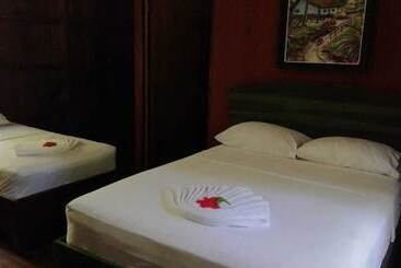 هتل Hidden Paradise Lodge