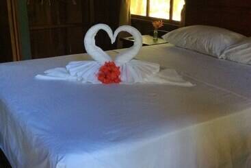 هتل Hidden Paradise Lodge