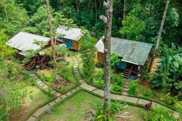 هتل Hidden Paradise Lodge