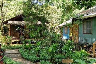 هتل Hidden Paradise Lodge