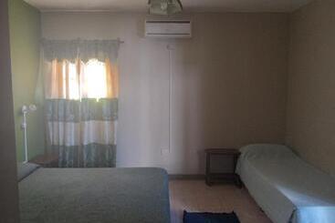 هتل Hostal Amancay