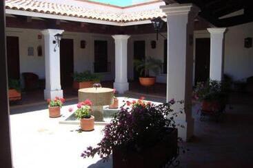 هتل Posada Santa Rita