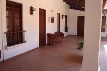 هتل Posada Santa Rita