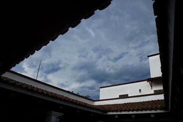 هتل Posada Santa Rita