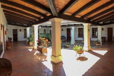 هتل Posada Santa Rita