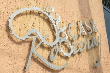 تختخواب و صبحانه Casa Kootenay Waterfront Bnb