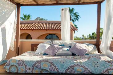 تختخواب و صبحانه Casa Kootenay Waterfront Bnb