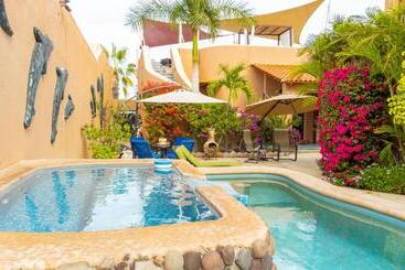 تختخواب و صبحانه Casa Kootenay Waterfront Bnb