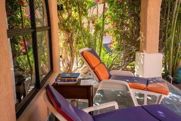 تختخواب و صبحانه Casa Kootenay Waterfront Bnb