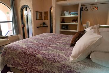 تختخواب و صبحانه Casa Kootenay Waterfront Bnb