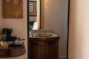 تختخواب و صبحانه Casa Kootenay Waterfront Bnb