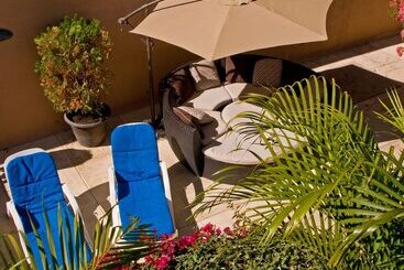 تختخواب و صبحانه Casa Kootenay Waterfront Bnb