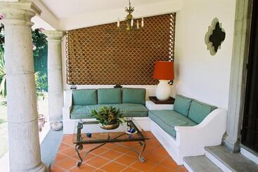 تختخواب و صبحانه Casa Marly