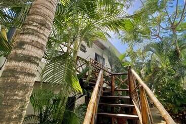 تختخواب و صبحانه Pacha Tulum