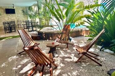 تختخواب و صبحانه Pacha Tulum