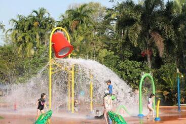 هتل Big4 Howard Springs Holiday Park