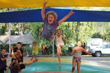 هتل Big4 Howard Springs Holiday Park
