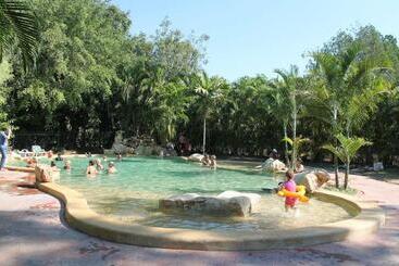 هتل Big4 Howard Springs Holiday Park