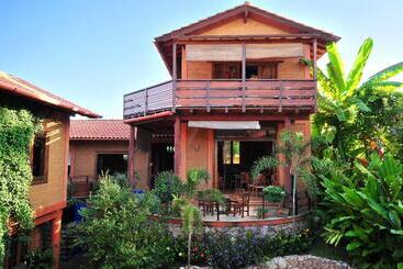 هتل Casa San Pancho