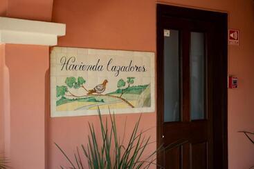 هتل Hacienda Cazadores