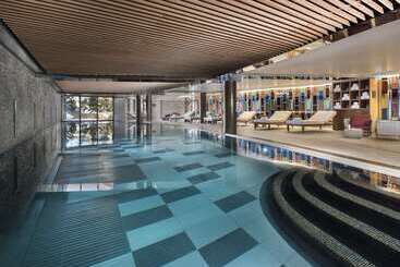 هتل Hôtel Barrière Les Neiges Courchevel